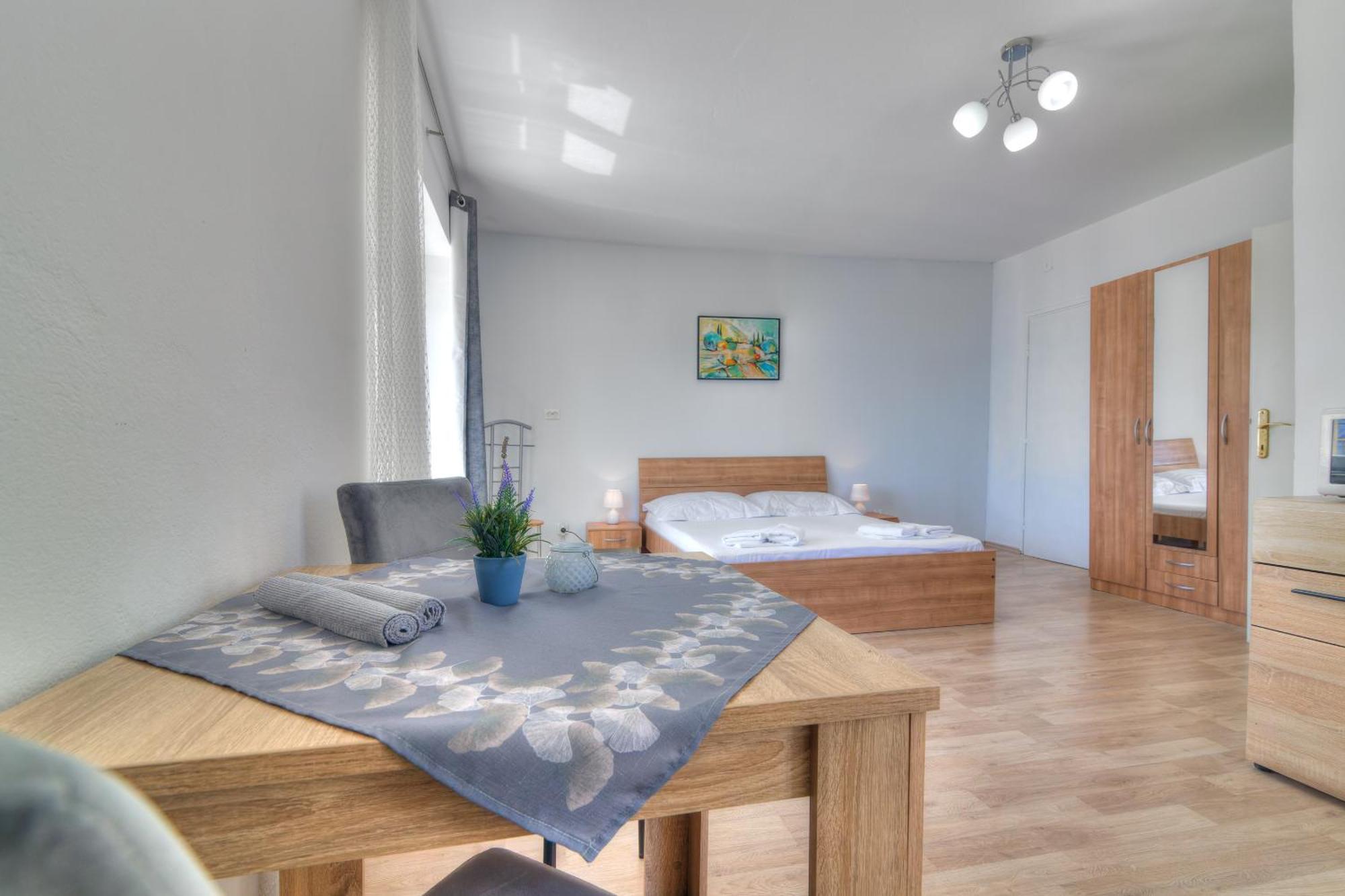 Apartmani Ana Senj  Exterior foto